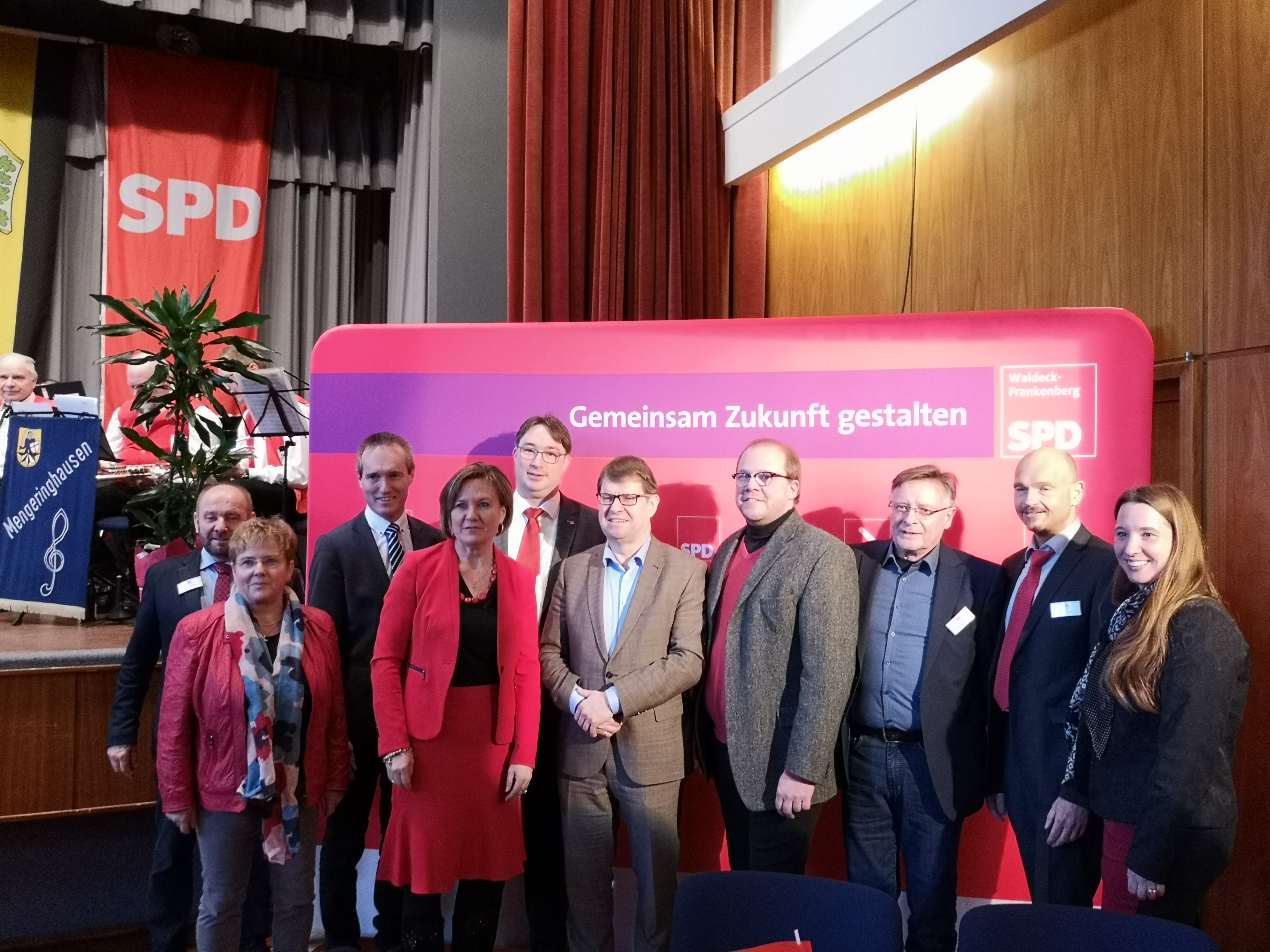 Er sucht sie bad arolsen